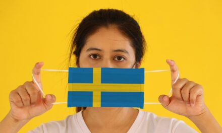 Zwei führende schwedische Gesundheitsexperten erklären, dass die COVID-Lockdowns Millionen von Menschen getötet haben